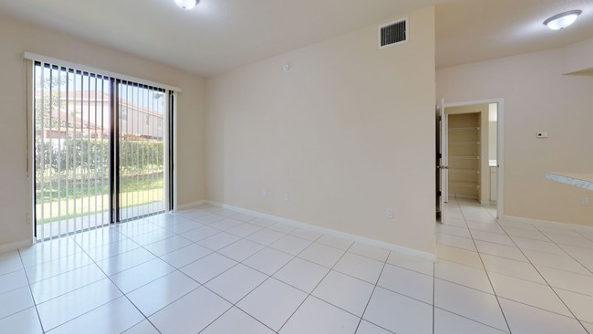 Miami Apartment: 13720 SW 272nd St