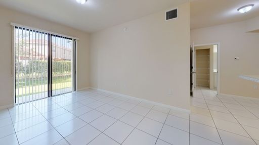 South Pointe- 3/2 – photo 1