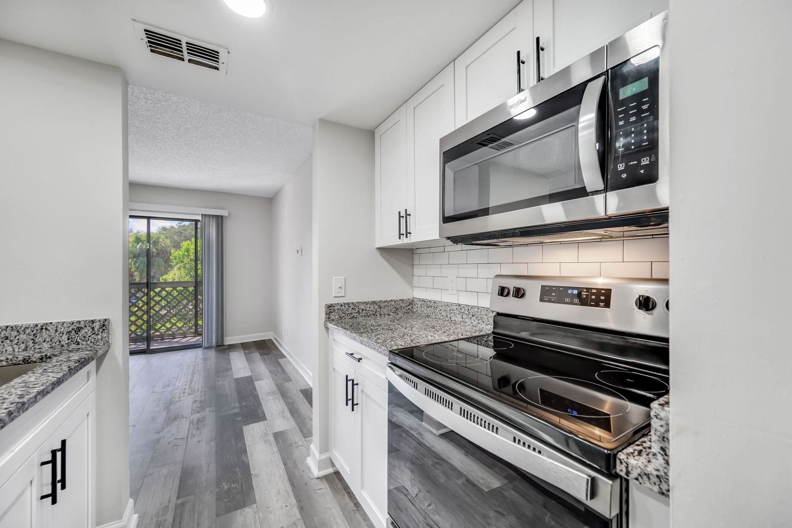 Tampa Apartment: 4131 E Busch Blvd