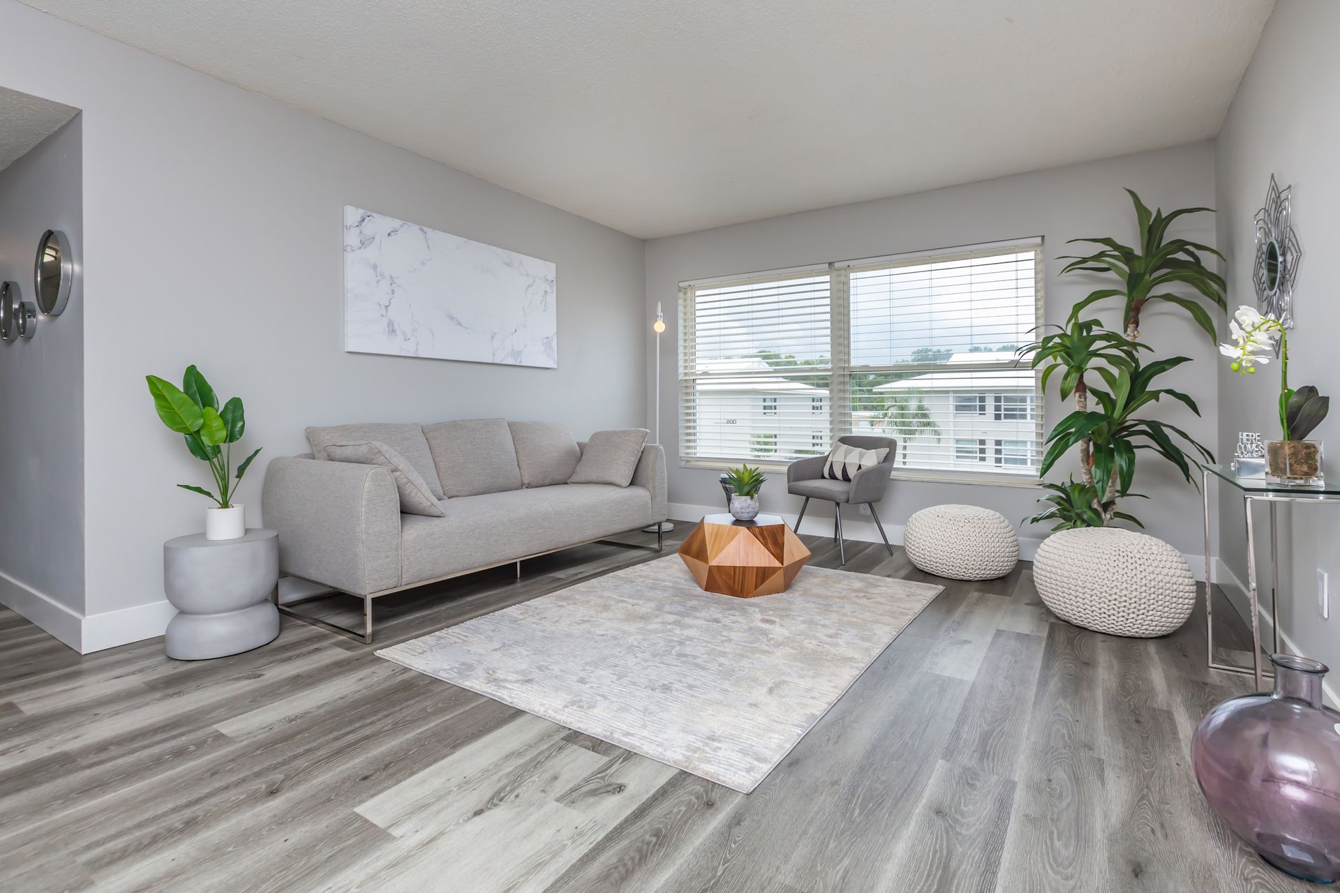 Tampa Apartment: 7702 Rivergate Dr