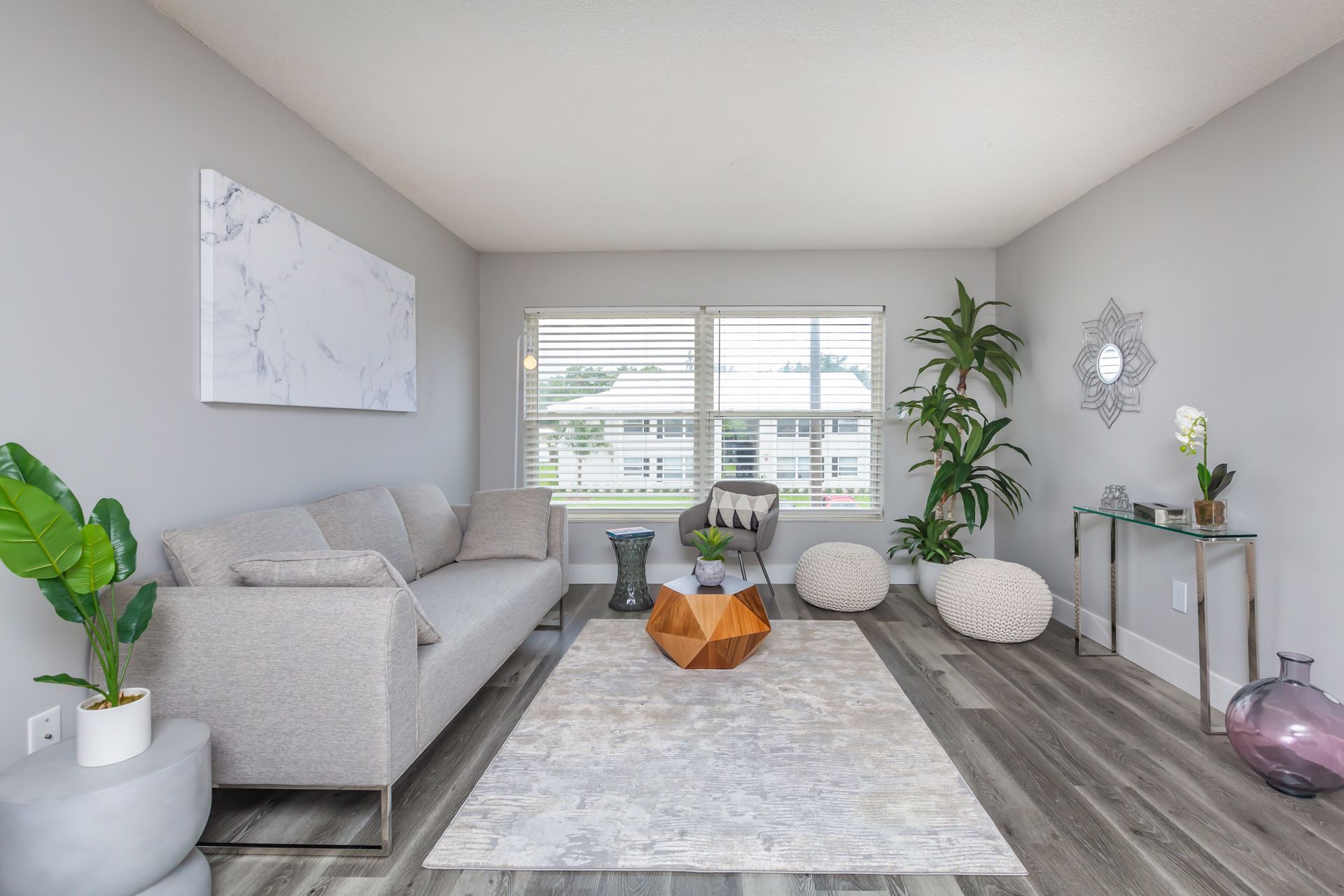 Tampa Apartment: 7702 Rivergate Dr