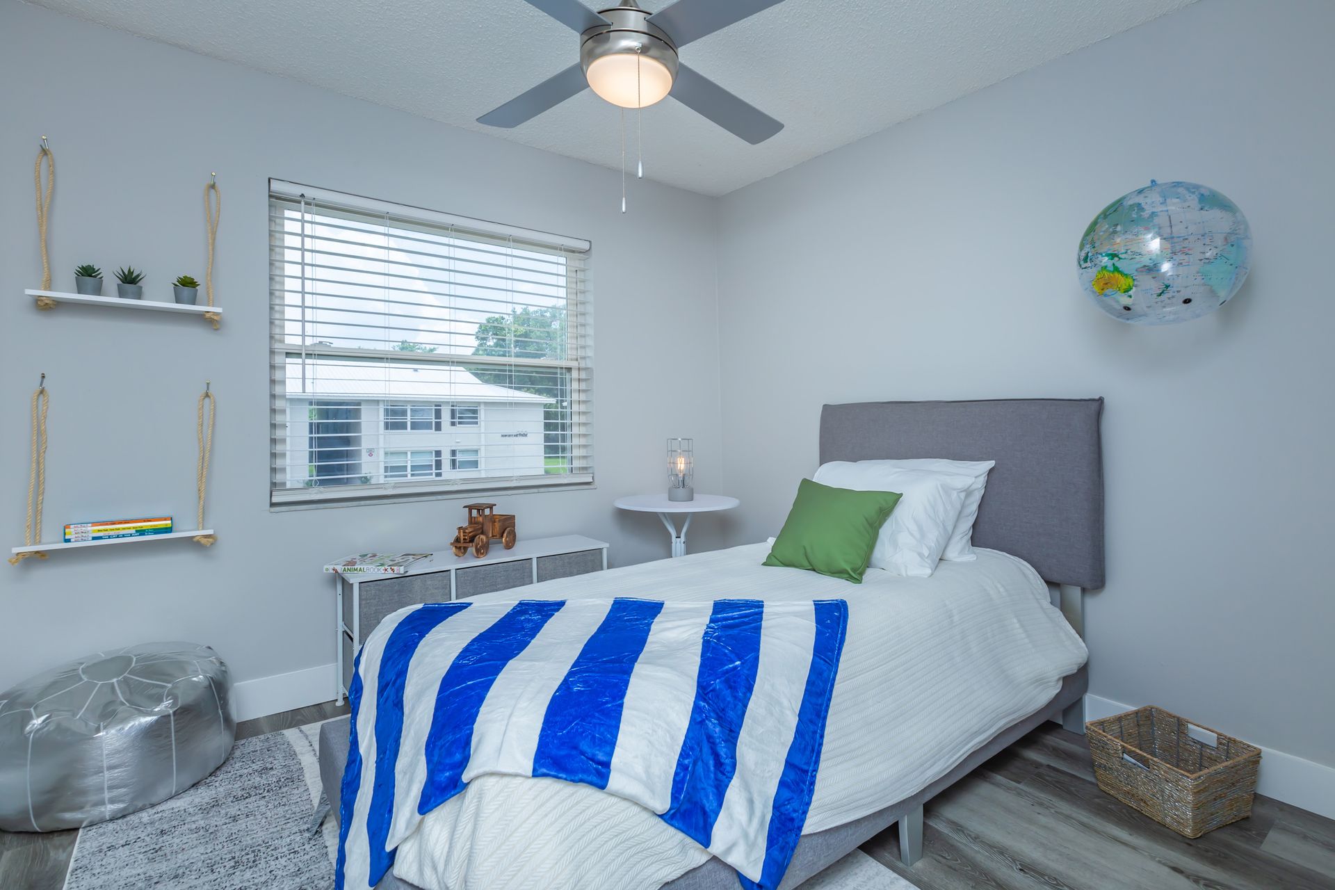 Tampa Apartment: 7702 Rivergate Dr