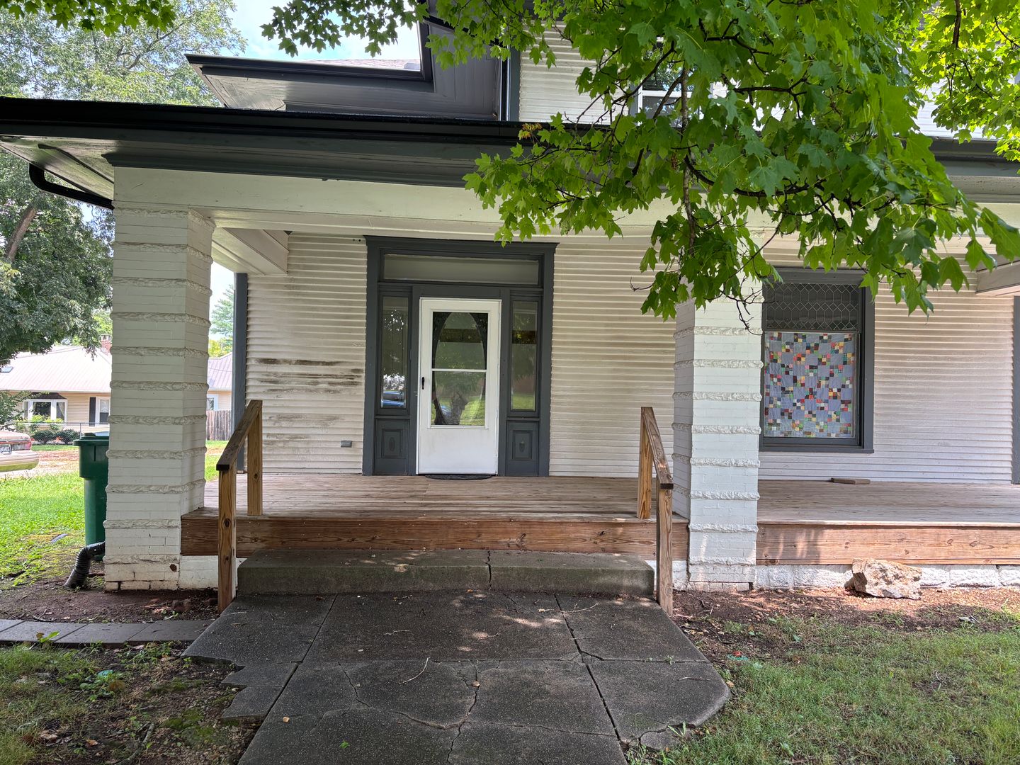 Winchester Apartment: 207 S Porter