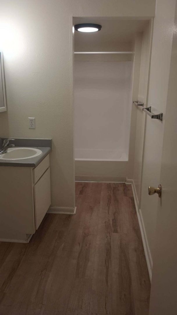 Greeley Apartment: 2931 17th Ave