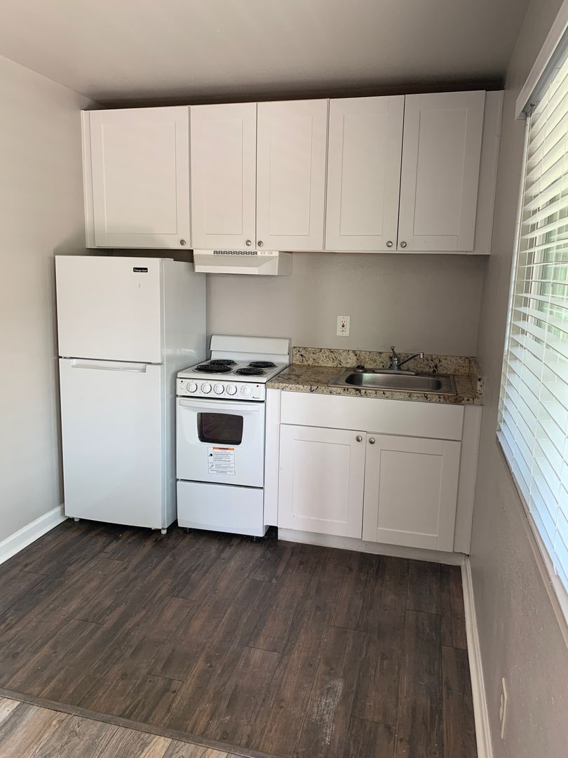 Tucson Apartment: 8477 E Broadway Boulevard