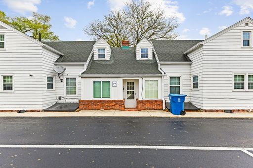 University Lane Apartments - Efficiency