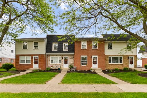 Edgewood Drive Townhomes - 2 Bedroom, 1.5 Bathroom - Updated – photo 1