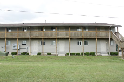 Evergreen Apartments - Efficiency Style Apartment