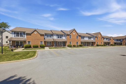 Bowling Green Estates - 2 Bedroom, 1 Bathroom upstairs apartment