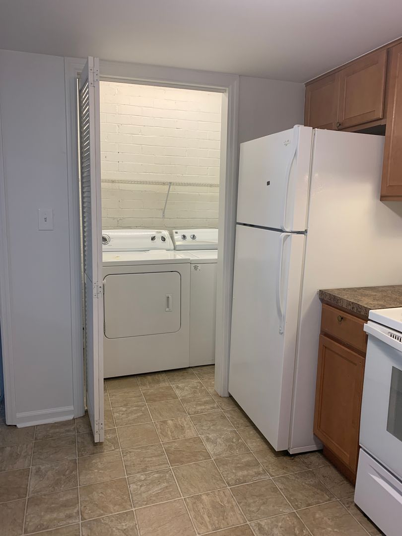 Roanoke Apartment: 3501 Normandy Lane