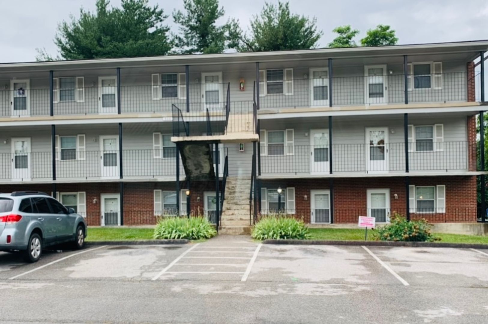 Salem Apartment: 500 Poage Lane