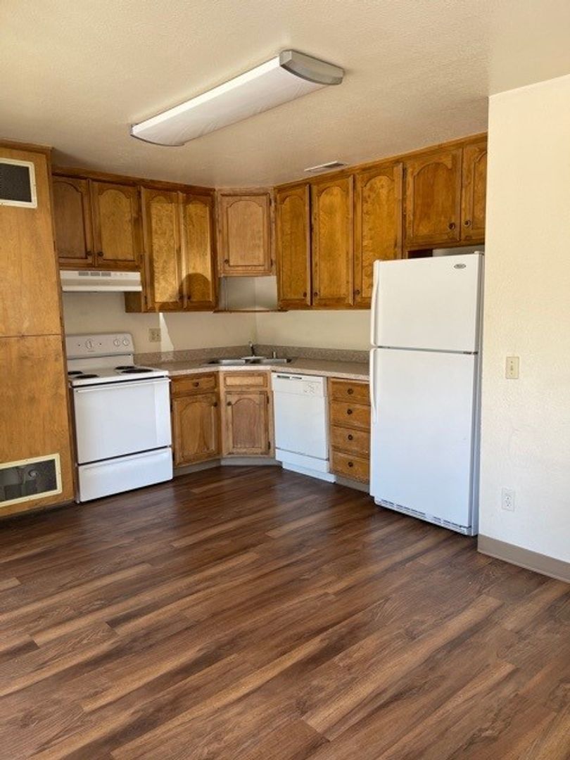 Chico Apartment: 1001 West Sacramento Avenue