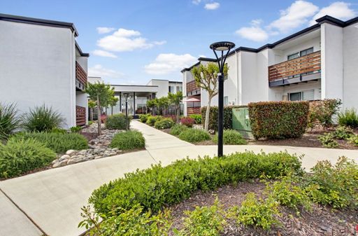 Enjoy Poolside Living at The Continental Apartments!!! Now Leasing! Spacious 1 Bedroom Starting at $1,610! – photo 1