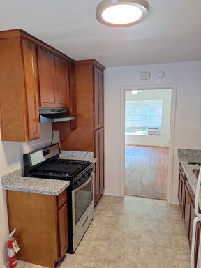 Sacramento Living on 55th Street – photo 1