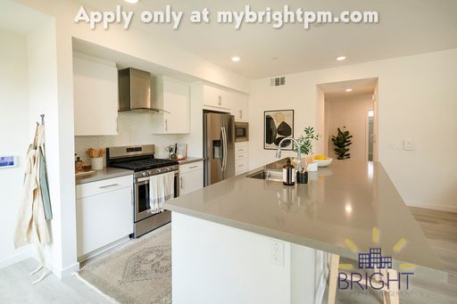 **1 Month Free** The Flats At The Mill - Scenic Living Meets Contemporary Technology Near Downtown Sacramento – photo 1