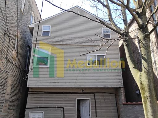Updated 2-Bedroom Loft-Style Unit in Wicker Park – photo 1