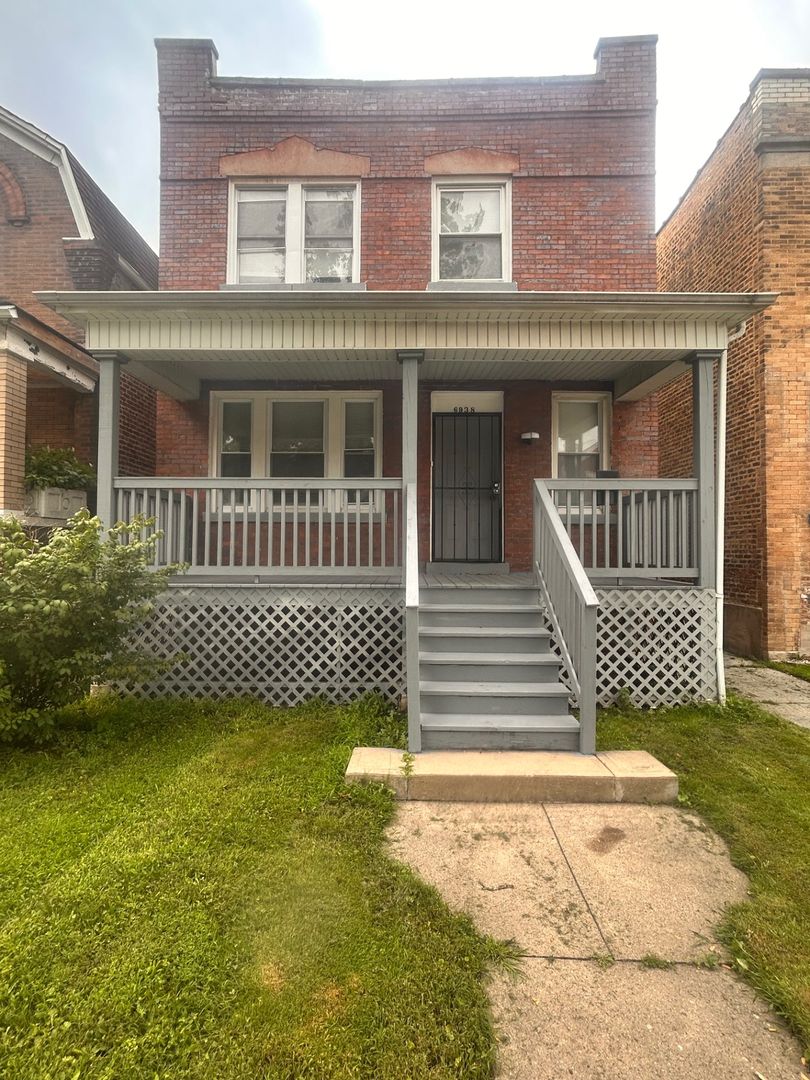 Chicago House: 6938 S Prairie Ave