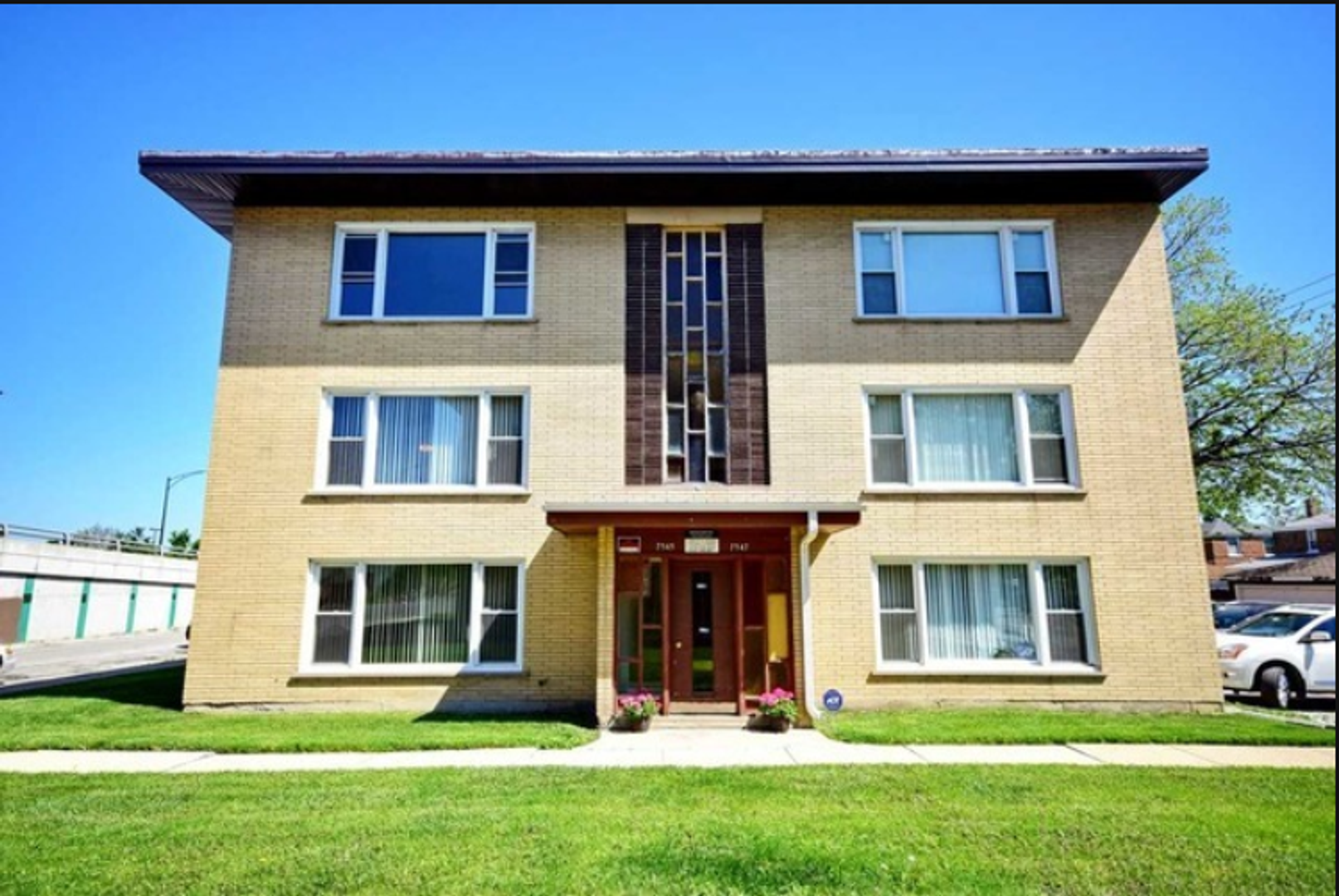 Chicago Apartment: 7345 S Kedzie Ave