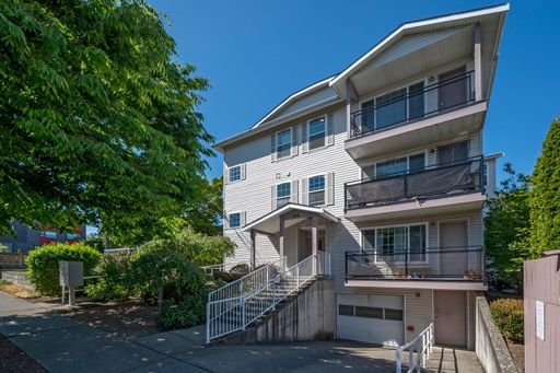 North Greenwood - 1 Bed / 1 Bath, In-Unit Washer/Dryer, Parking Garage – photo 1