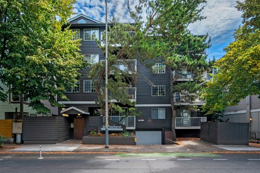 2 Bedroom / 2 Bathroom in Pinehurst, 1 month Free, In-Unit Washer/Dryer – photo 1