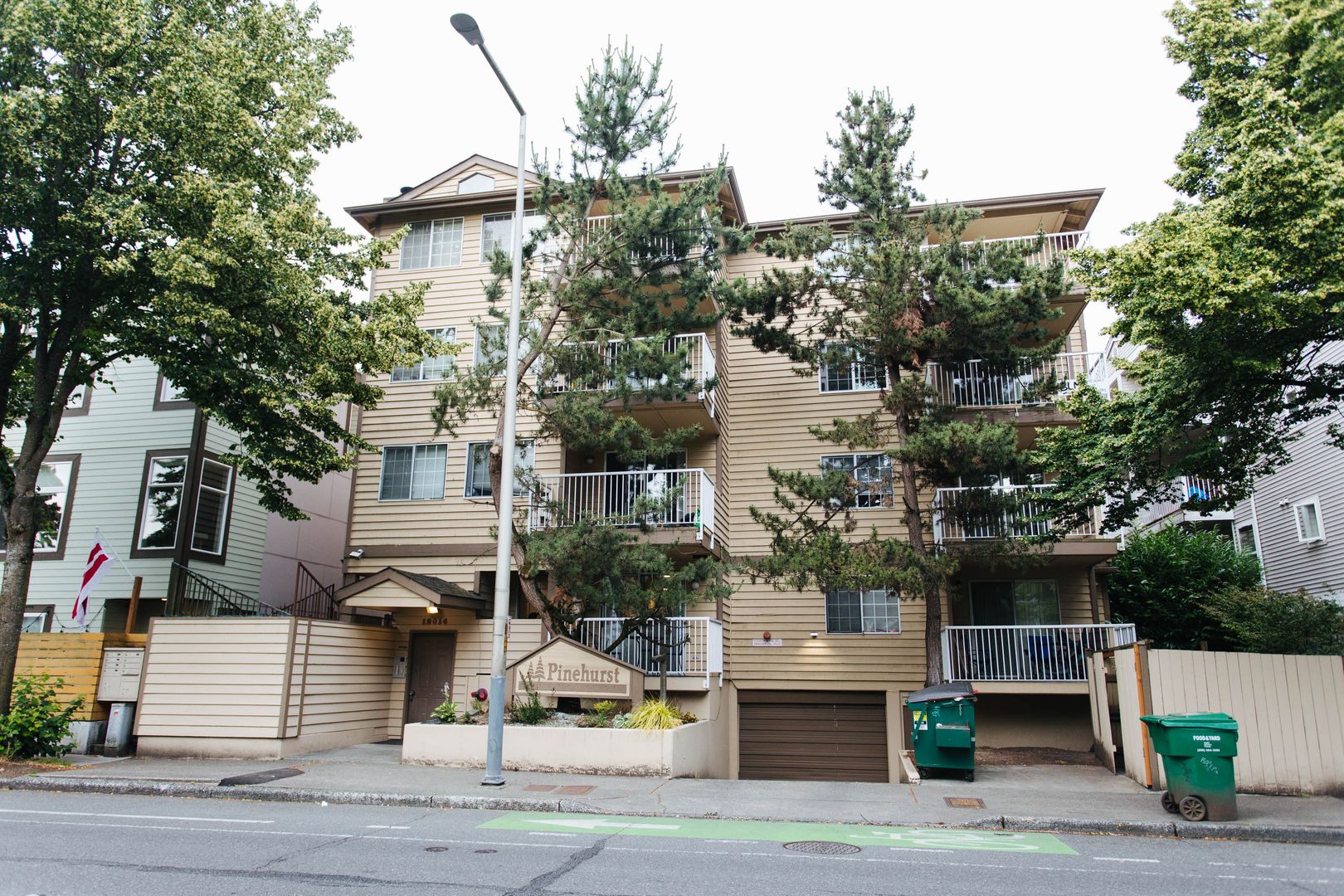 Seattle Apartment: 12014 15th Ave NE
