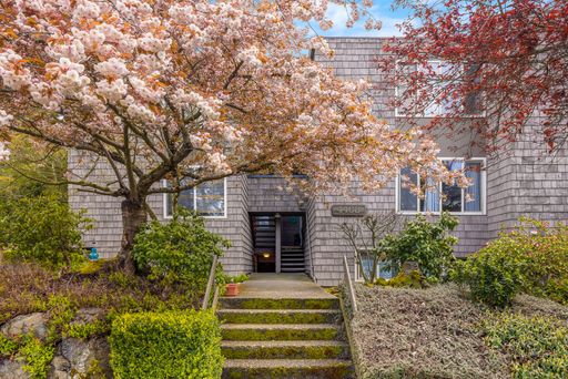 Studio in North Fremont - In Unit Washer/Dryer, near Greenlake and Wallingford – photo 1