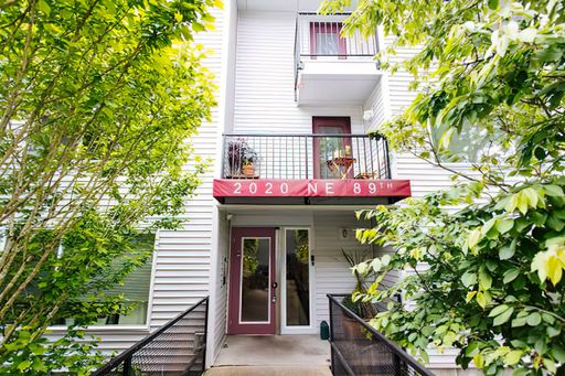 1 Bedroom Remodel in Maple Leaf - Ample Storage, In Unit W/D – photo 1
