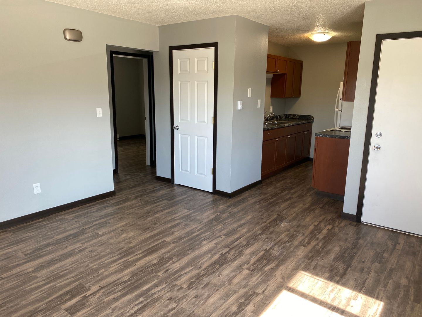 Coralville Apartment: 1648-1688 5th St.