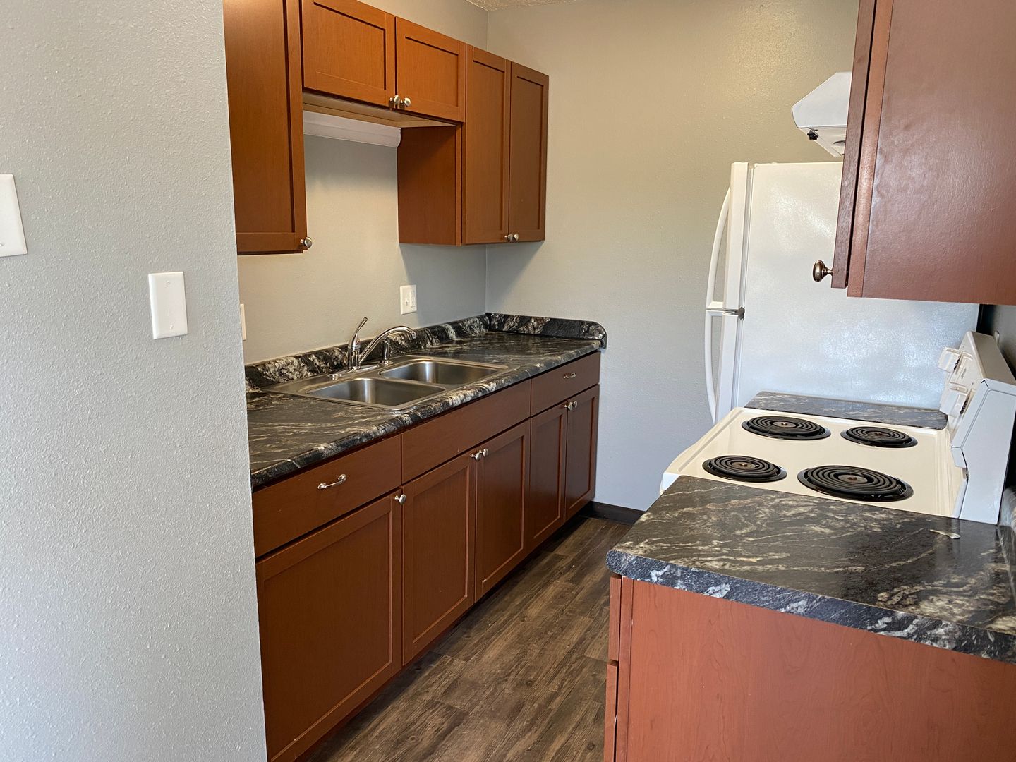 Coralville Apartment: 1648-1688 5th St.