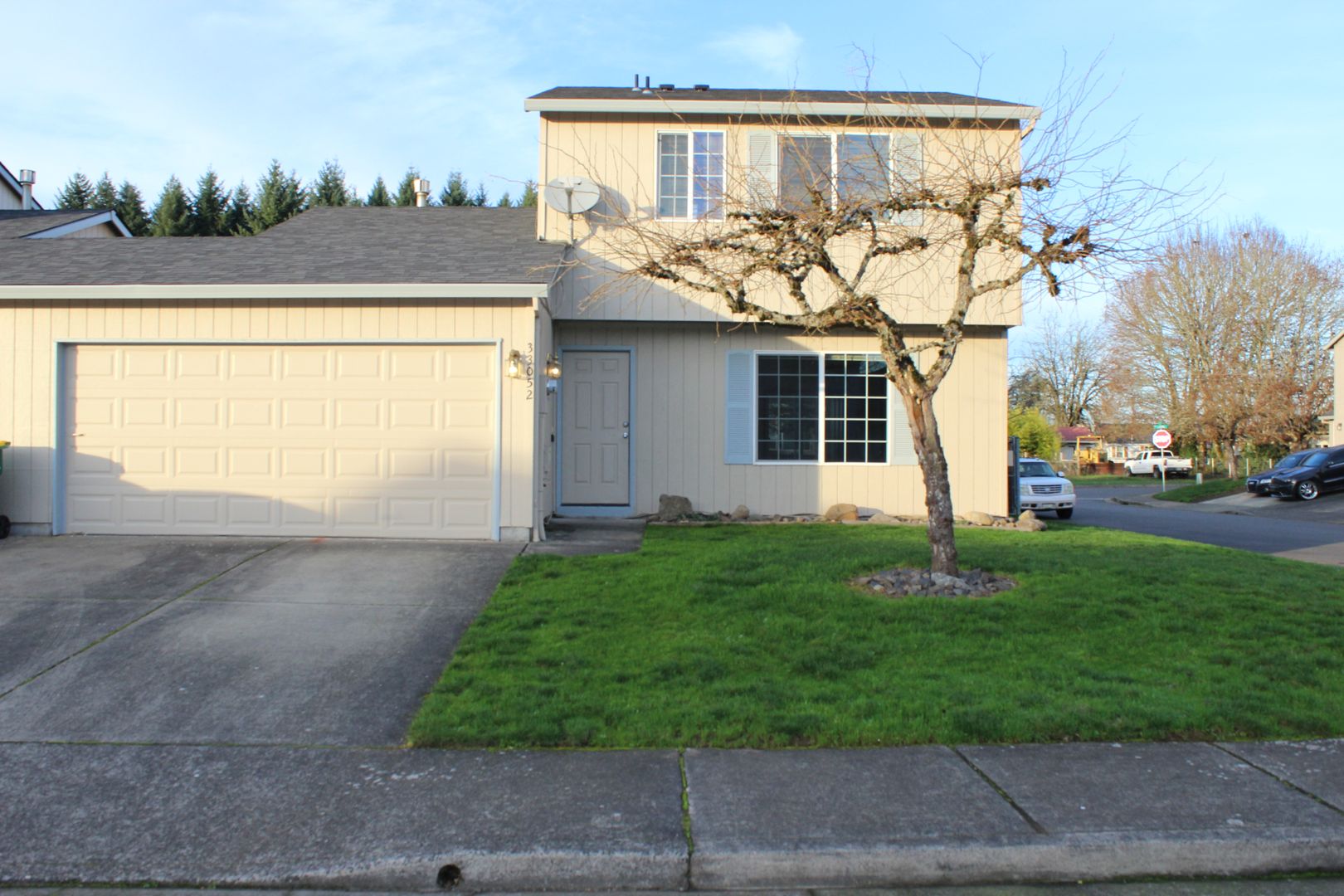 Scappoose House: 33052 NW Meersburg, St.