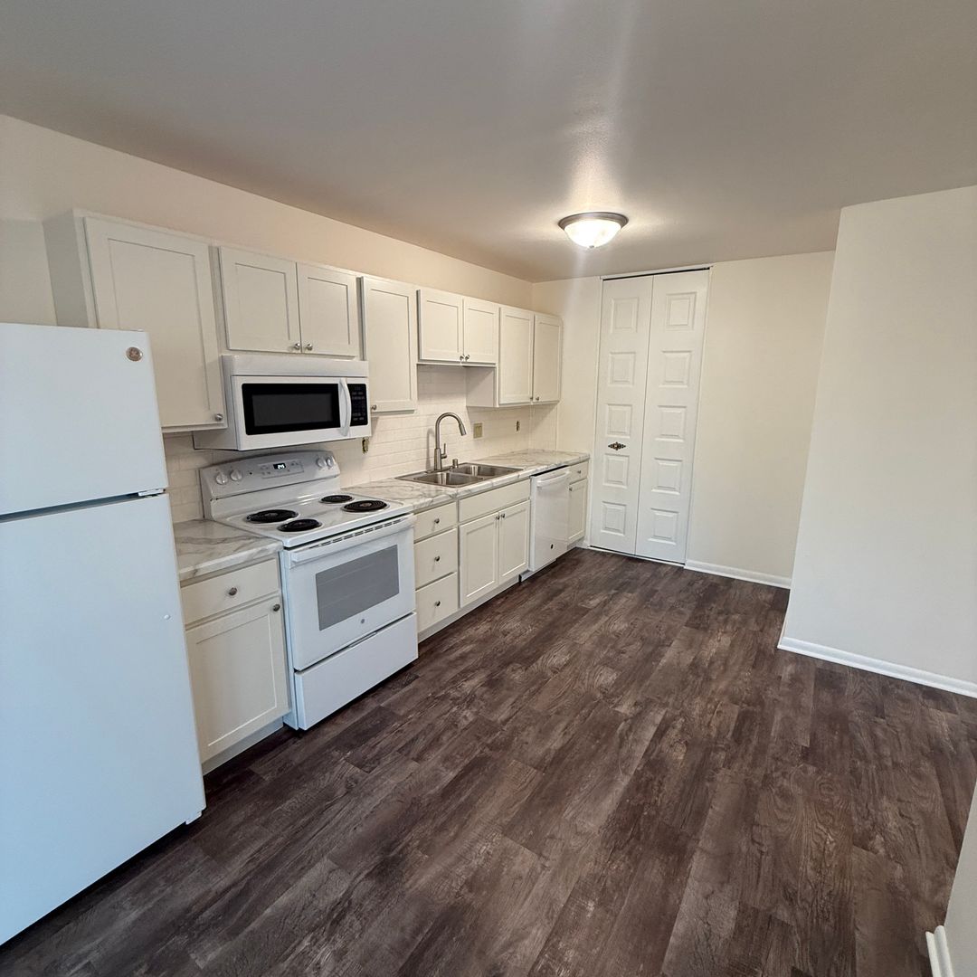 Sun Prairie Apartment: 233 -2239 North Thompson Road