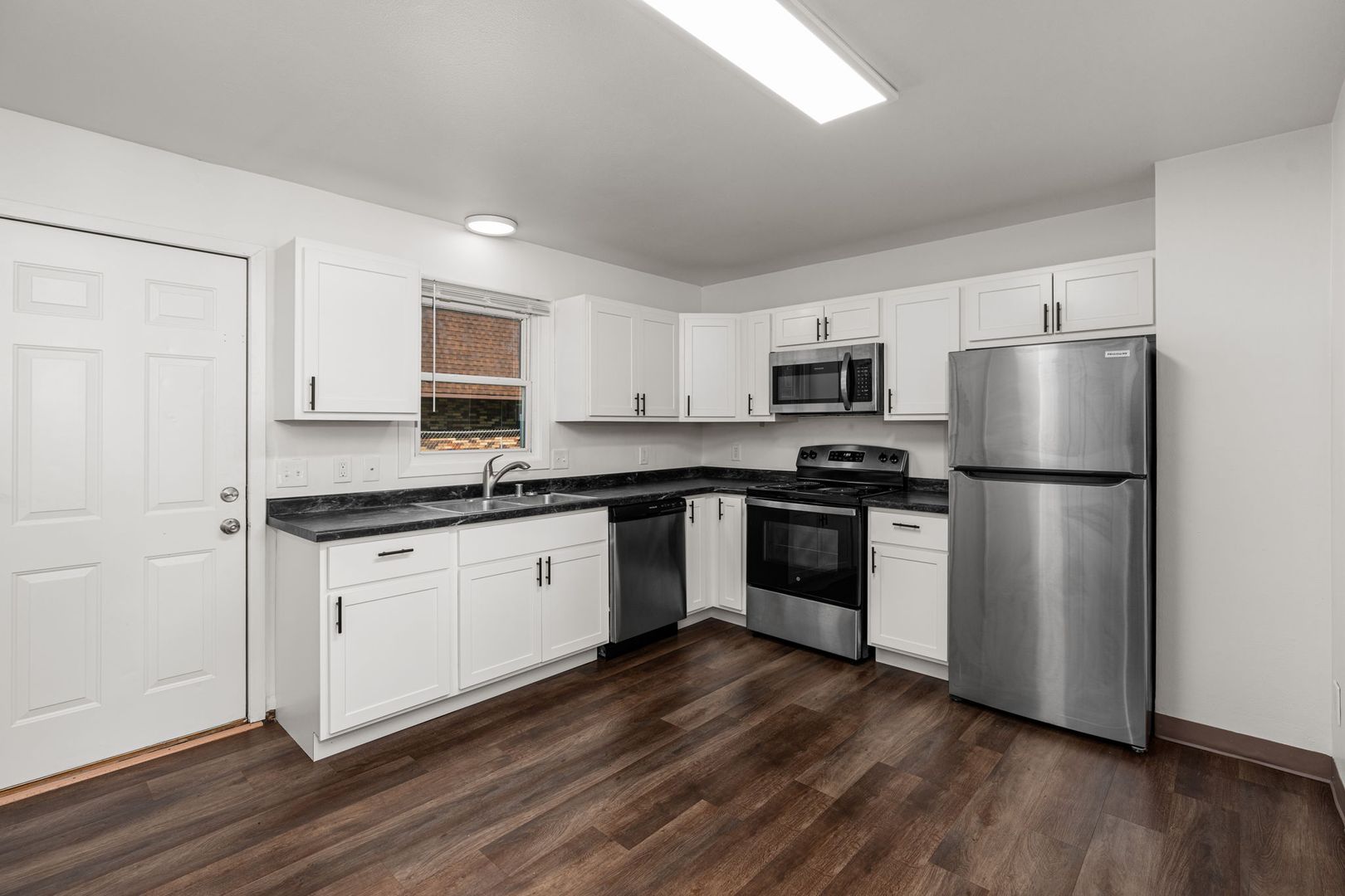 Sun Prairie Apartment: 1224-1298 Sunfield