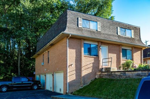 One BR apt w Washer & Dryer – photo 1