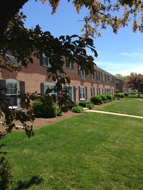 Beautiful Spacious 2 Bedroom 2 Bath Apartment
