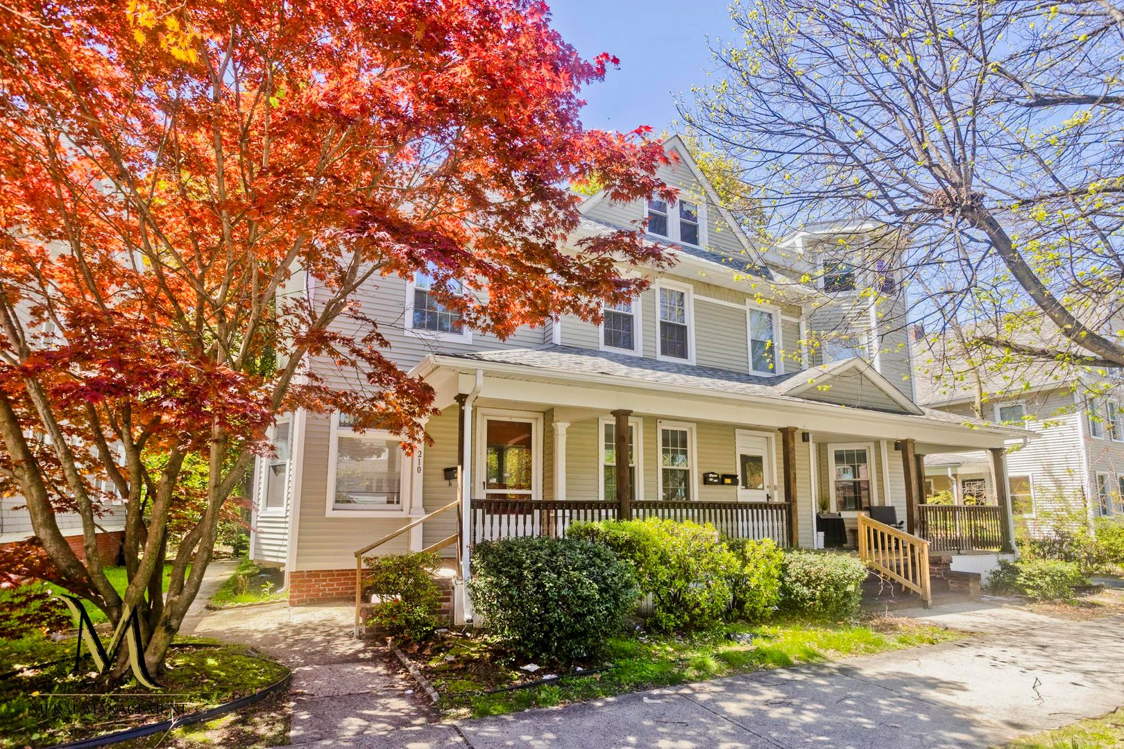 Springfield Apartment: 208-210 Fort Pleasant Ave
