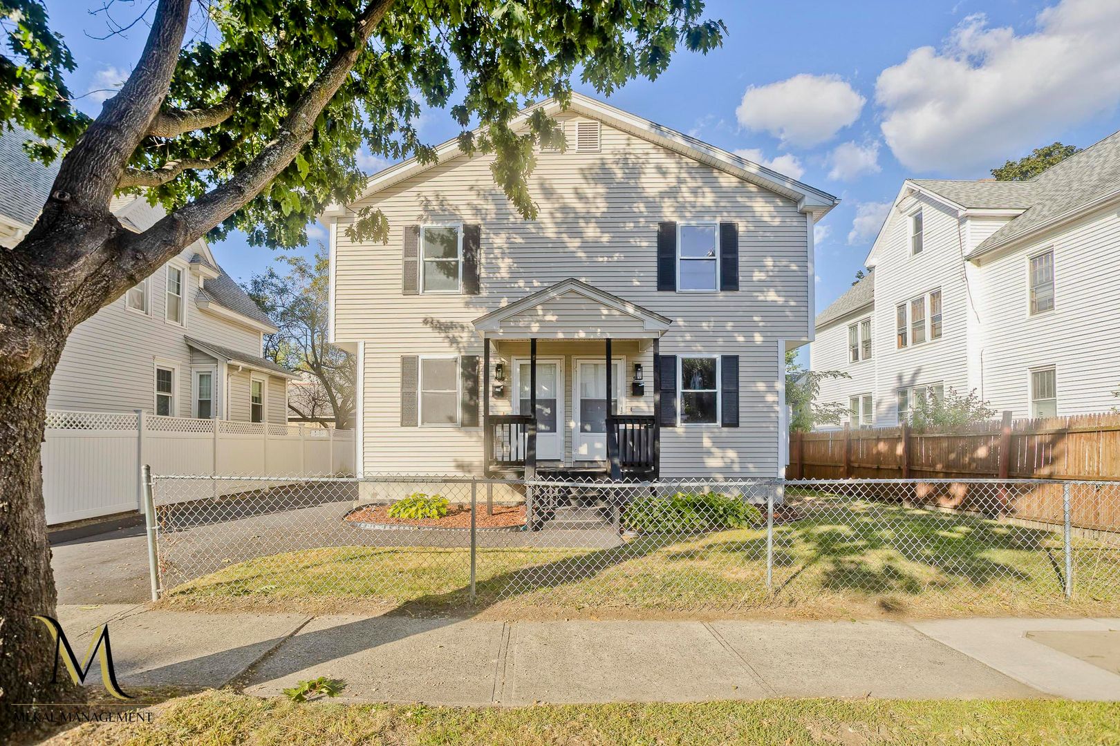 Springfield Apartment: 581-583 Armory Street