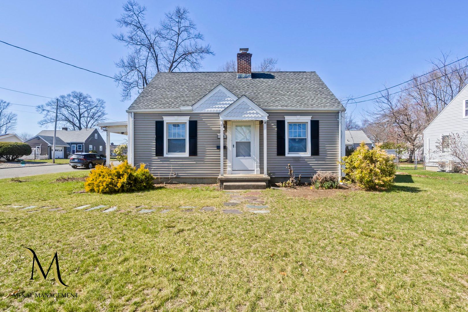 Springfield House: 320 Island Pond Rd