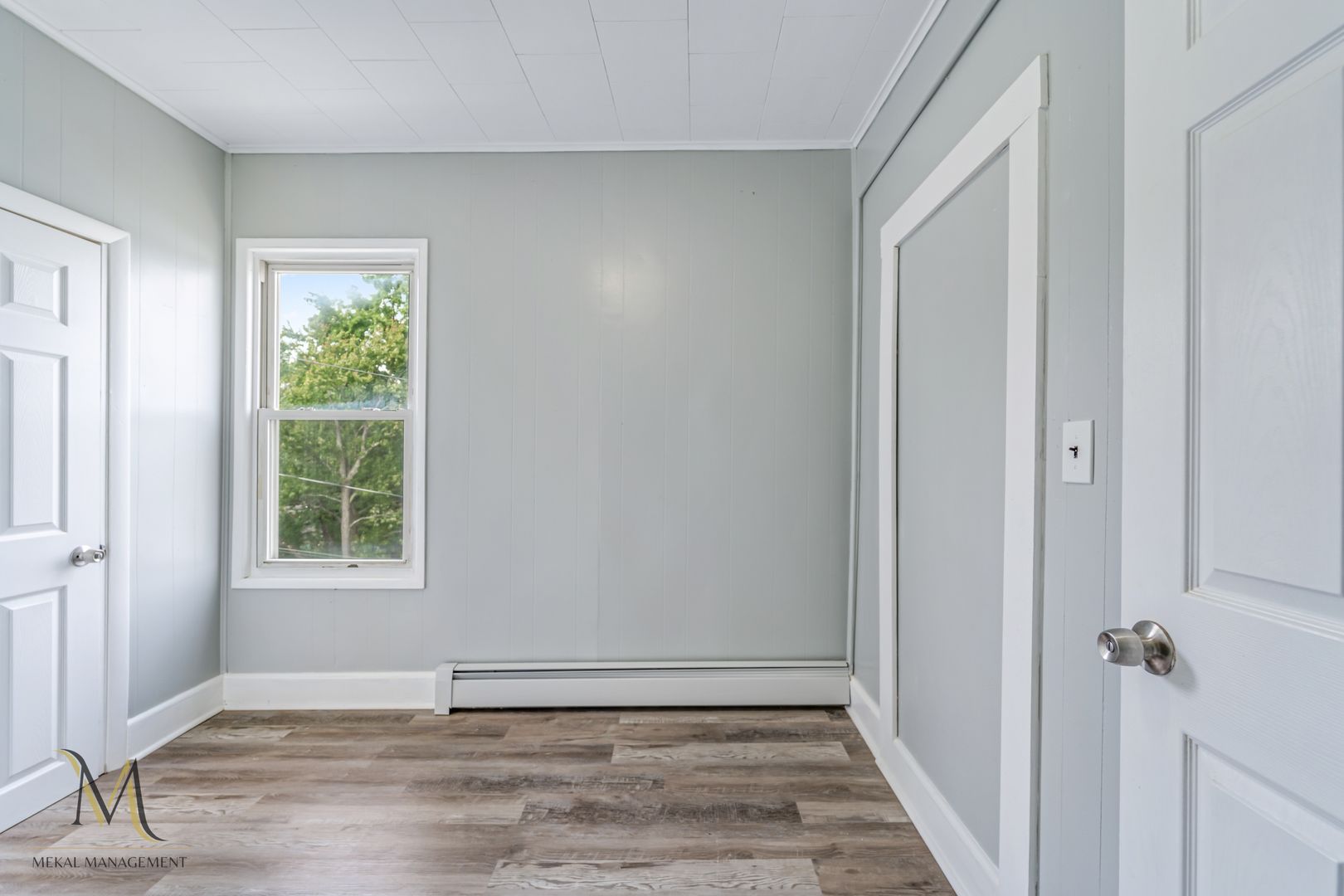 Chicopee Apartment: 27 Hillman St