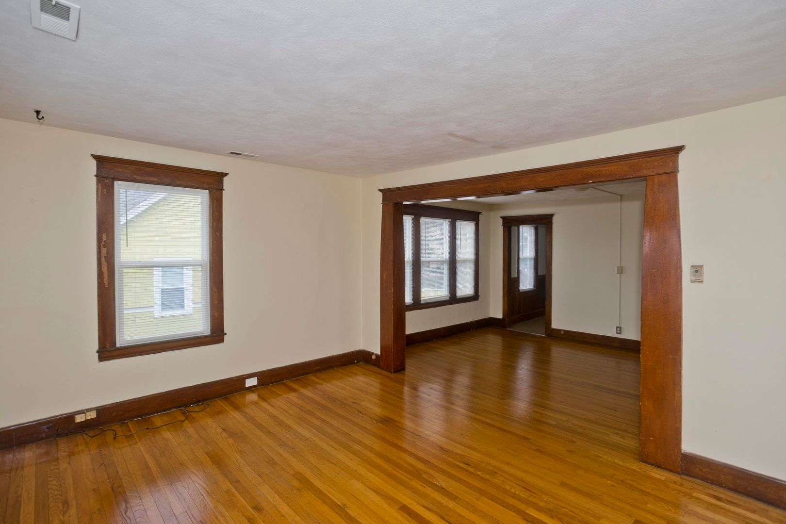 Springfield Apartment: 58-60 Ionia St