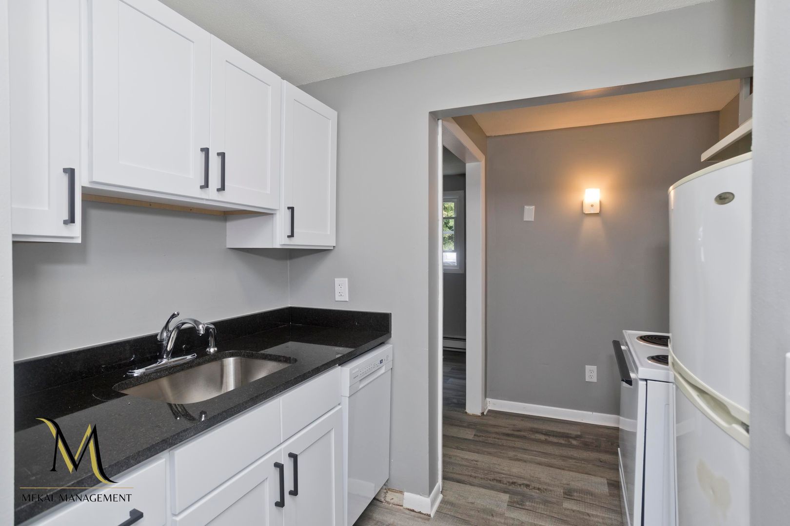 Easthampton Apartment: 9-29 West Lake Street/2-4 Culdaff Street