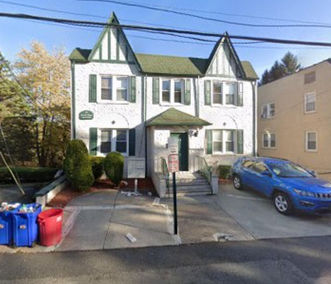 River Edge Apartment: 864 Park Ave