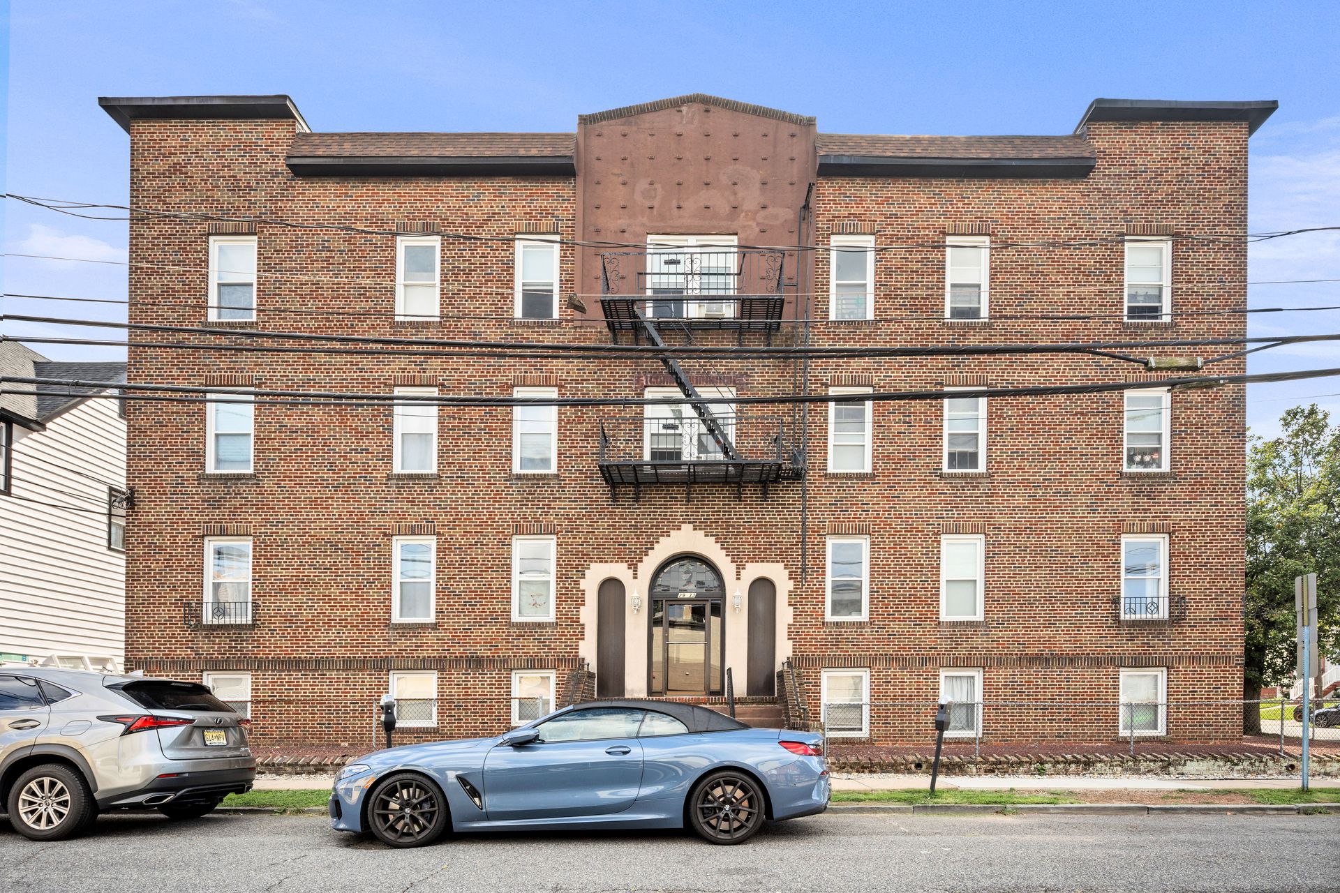 Rutherford Apartment: 33 Franklin Pl