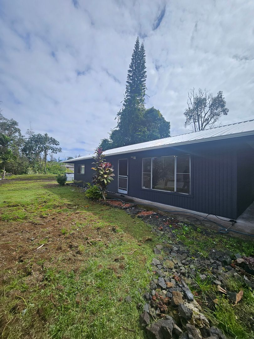 Pahoa House: 16-2041 Silversword Dr.