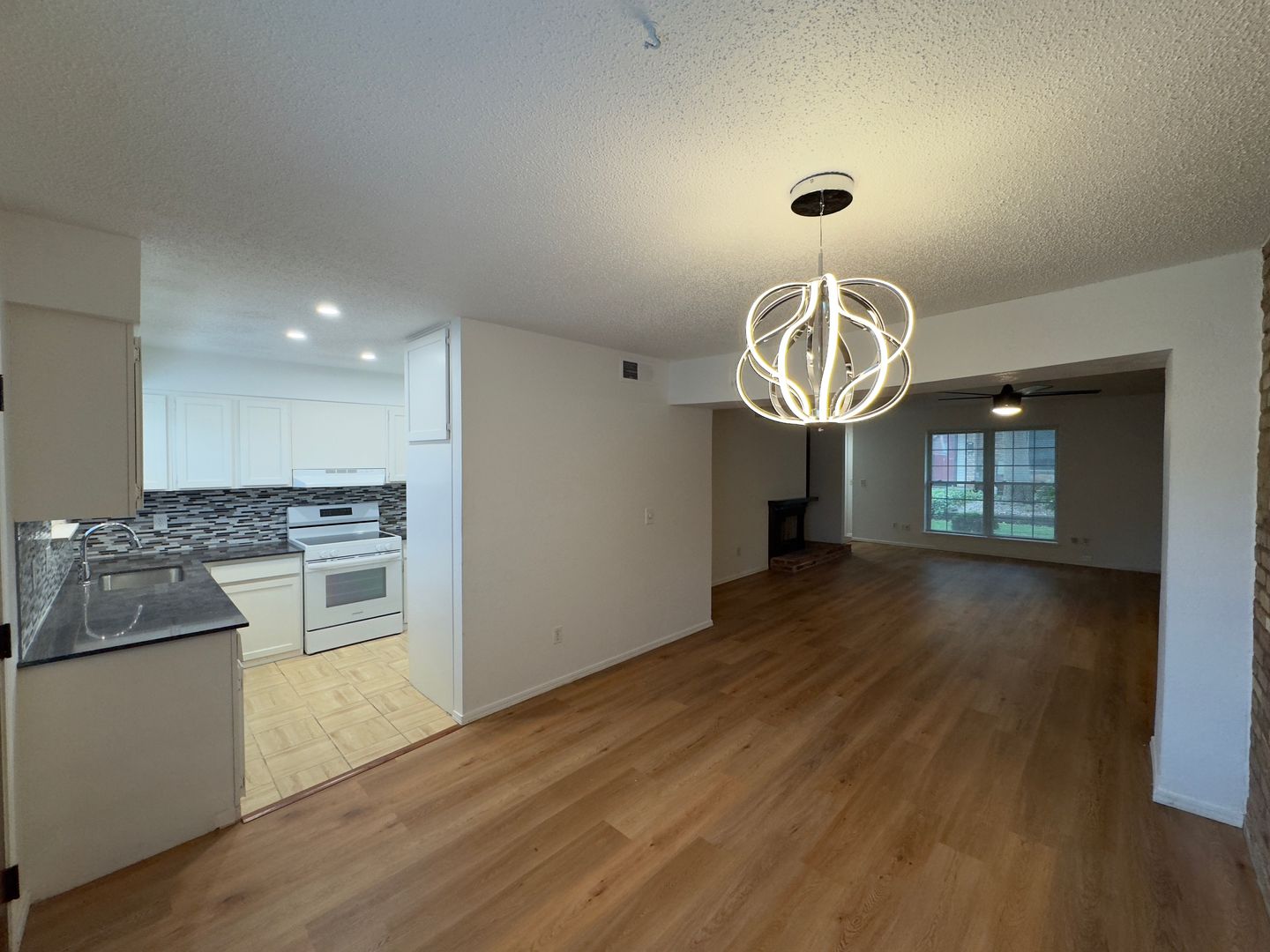 Oklahoma City House: 3325 Brookhollow Ct