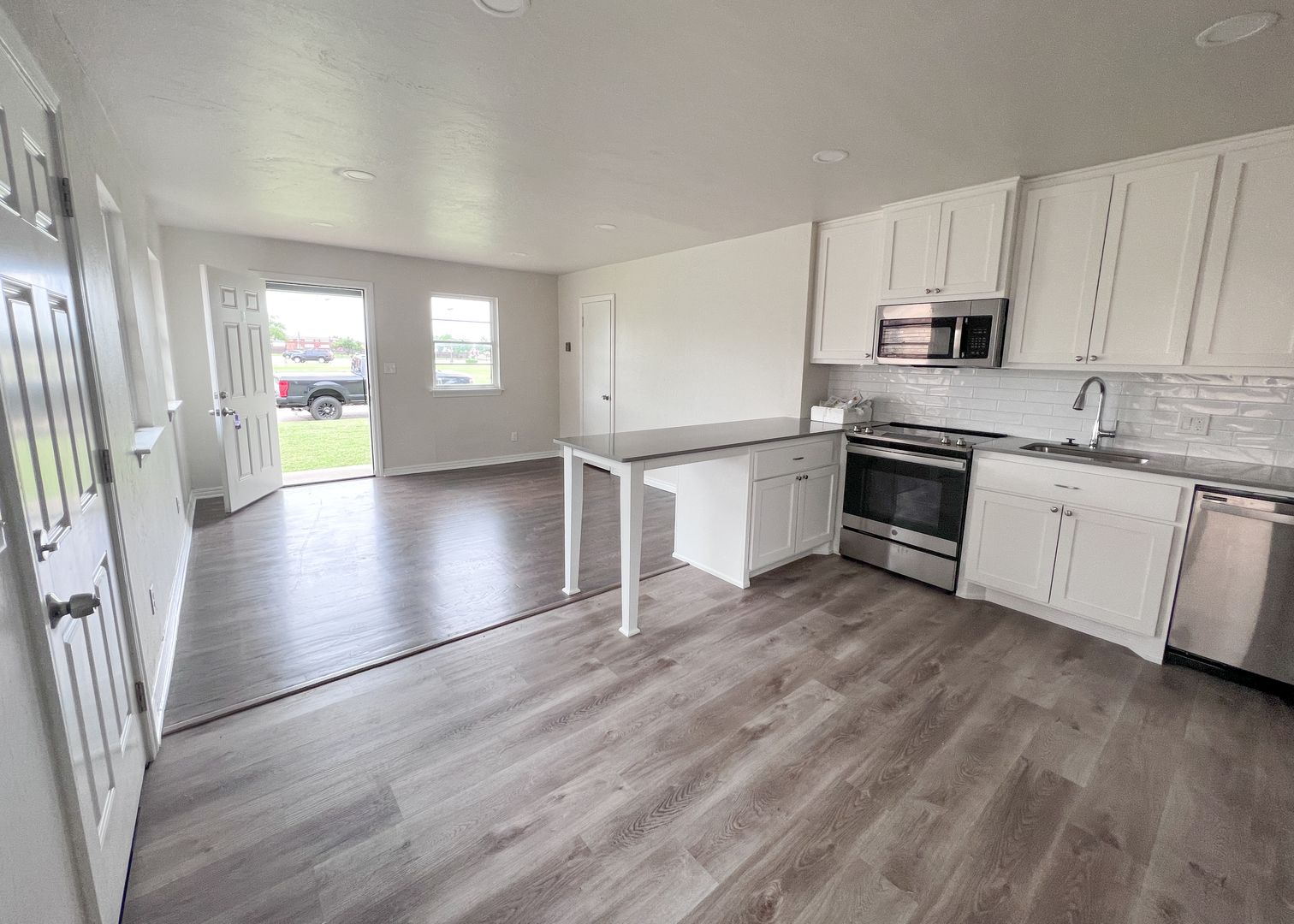 Oklahoma City House: 221 NE 26th, Apt B