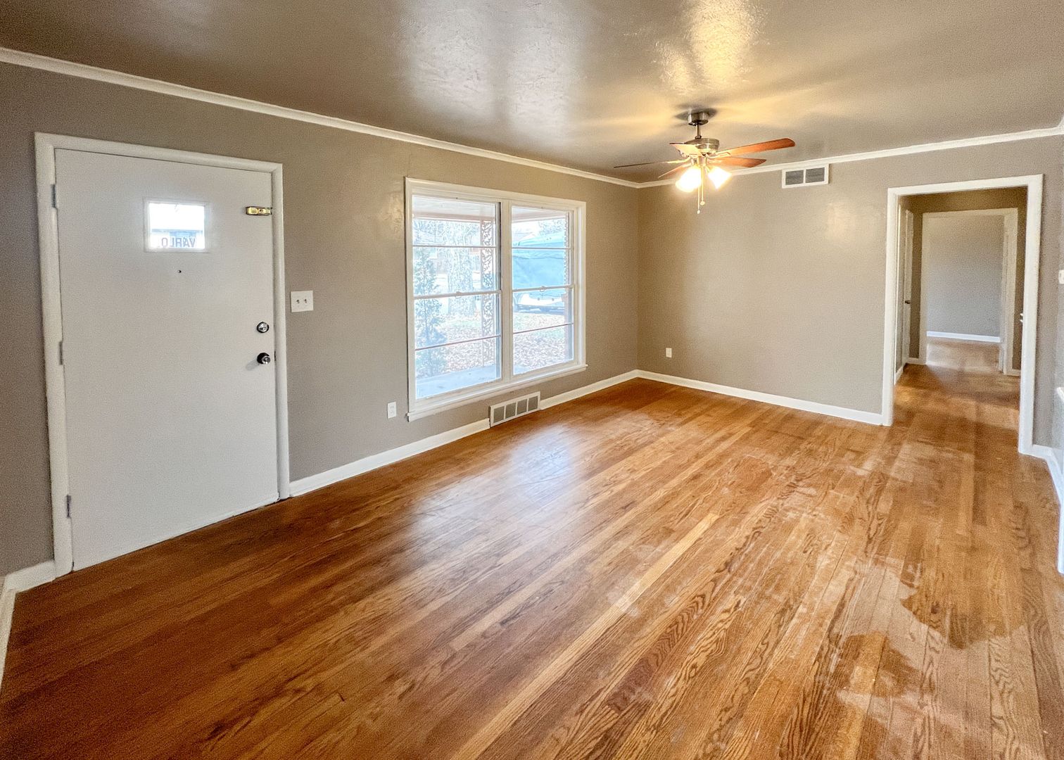 Edmond House: 208  East 14th Street