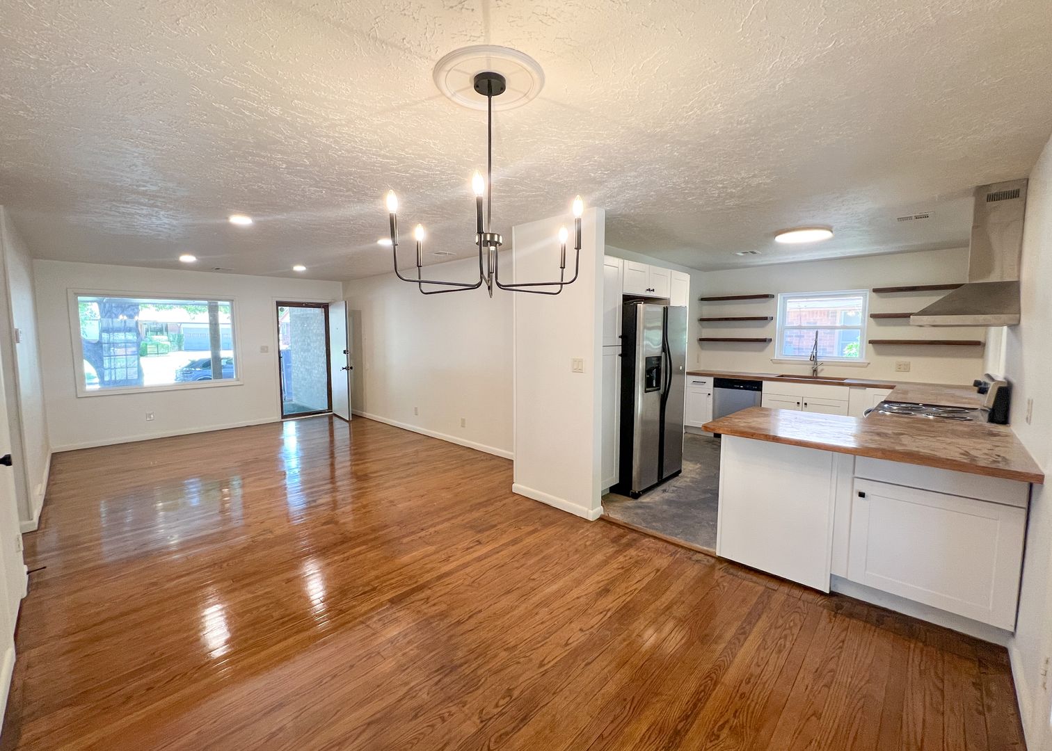 The Village House: 10416 Ridgeview Drive