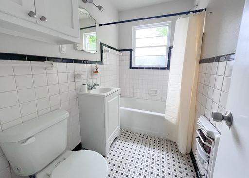 1 Bed Near OU Medical/ The Capitol! – photo 1