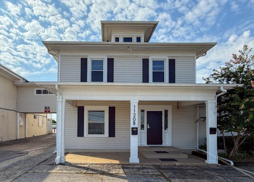 MOVE IN SPECIAL | 51st St Unit – photo 1