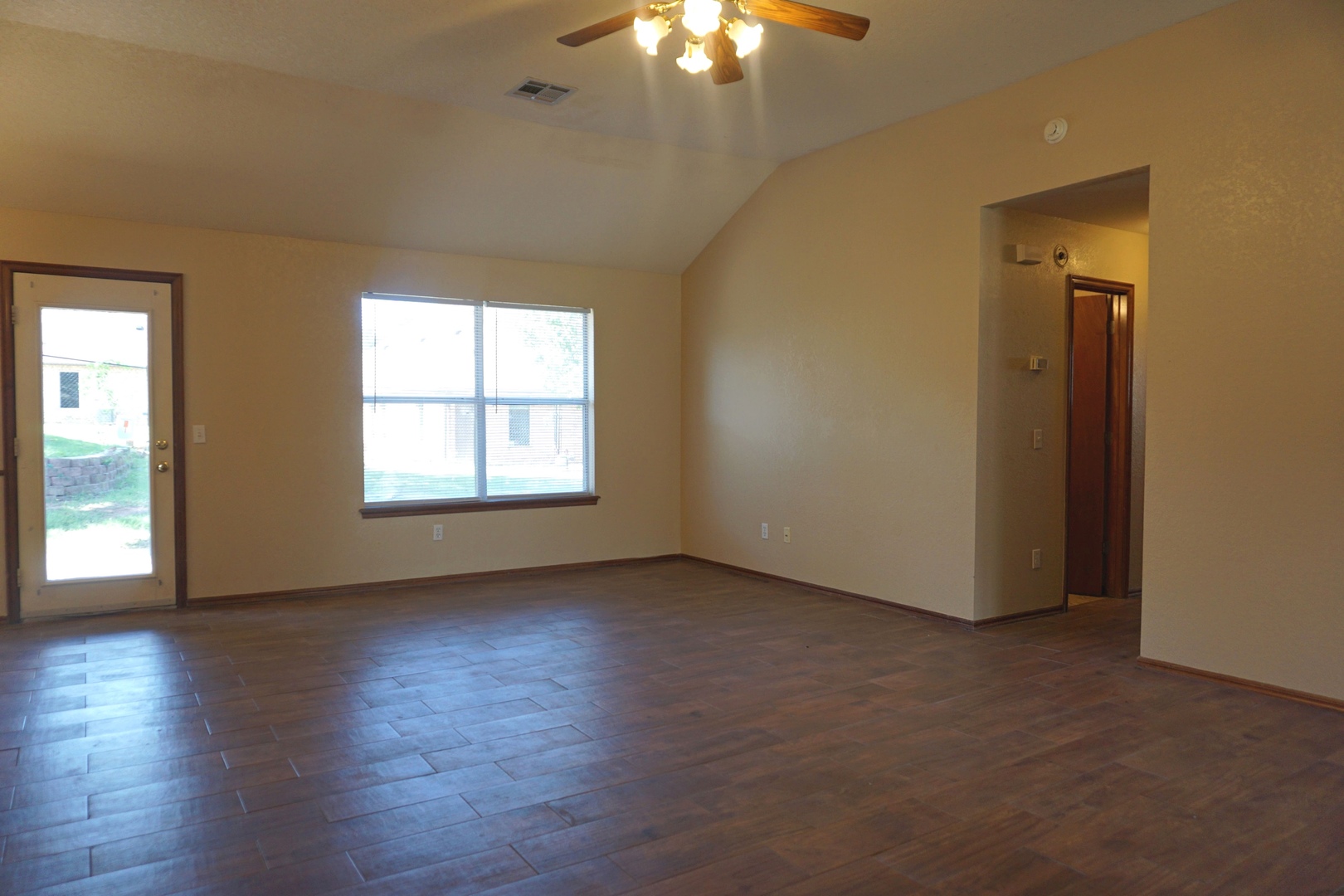 Edmond House: 623 Rimrock Road